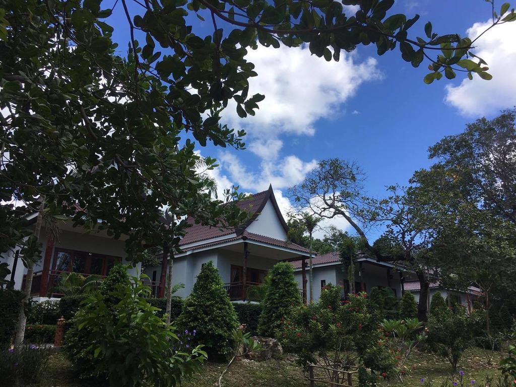 ホテル ランタ ハッピー ヒル Ko Lanta エクステリア 写真
